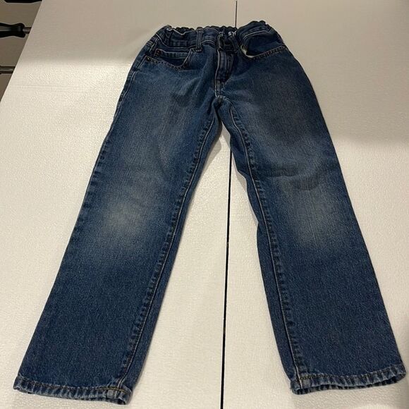 Children’s Place girls jeans Straight size 8. - Picture 1 of 3
